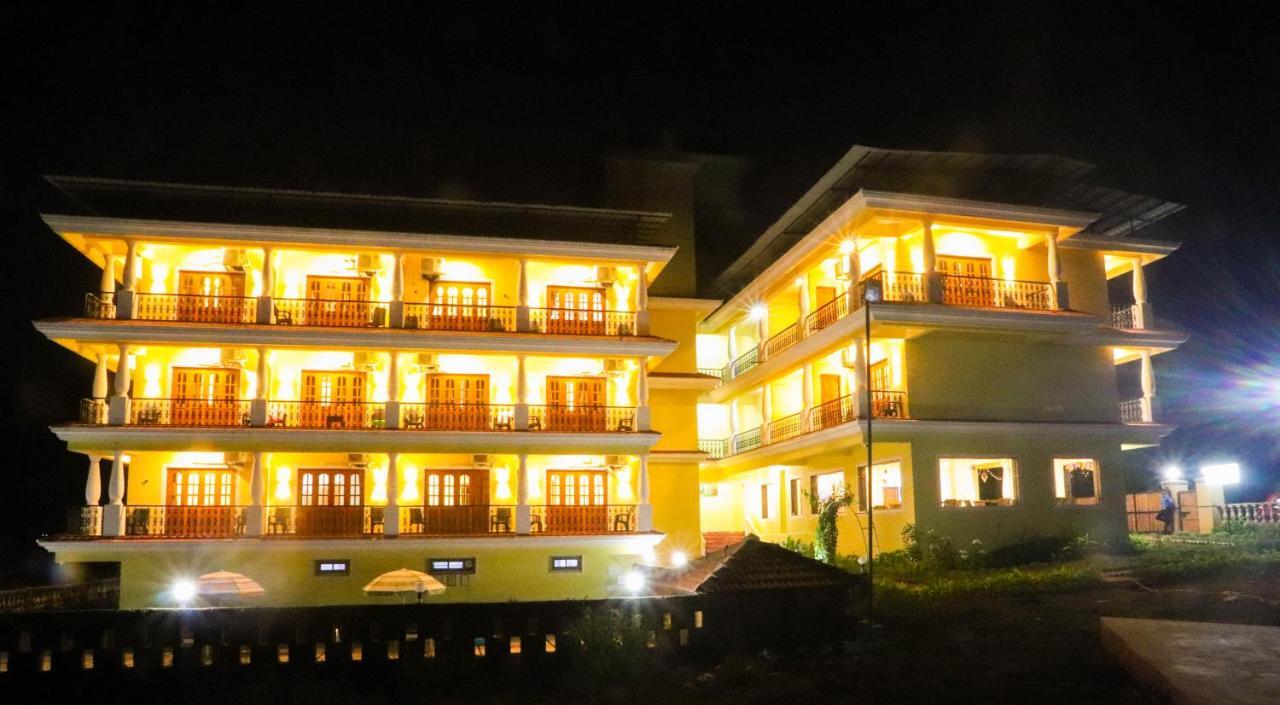 Crystal Serenity Boutique Resort Mandrem Bagian luar foto